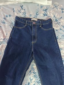 Zara ripped Jeans