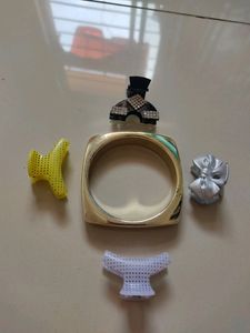 1 Kada, 4 Small Clutches, A Pair Of Earring.