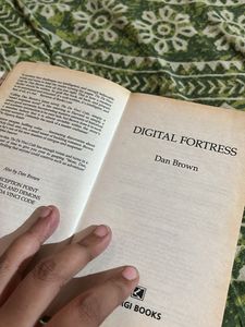 Dan Brown Books (2)