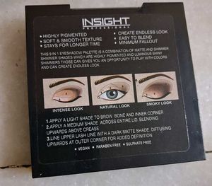 4 Eyeshadows For Just 1000
