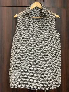 Black & White Patterned Sleeveless Blouse