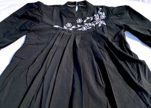 Trending Black Top For Womens