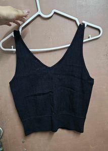 H &amp; M Black Zipper Crop Top