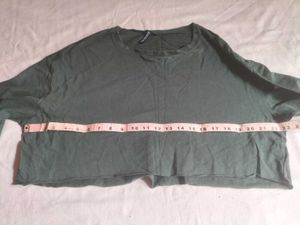 H&amp;M Crop Sweatshirt