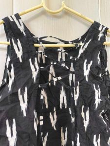 Sleeveless corset Kurti with back details 🦢🪞