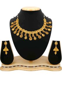 Elegant Gold-Toned Necklace Set