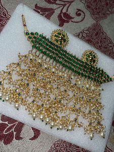 Green necklace set