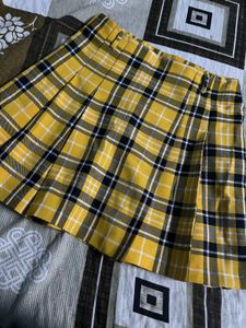 Yellow plaid korean skirt