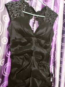 party wear black dress with crochet back work pattern fits to m to xl new untouched  no swap negotiable open interested ppl can make offer for this pretty dress😍