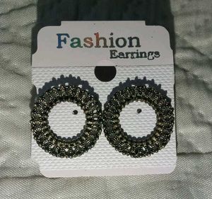 Fashion Earrings - Round Design