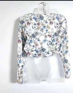 Floral Print Tie-Front Crop Top