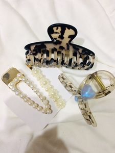 4 Pack Of Hair Accessories