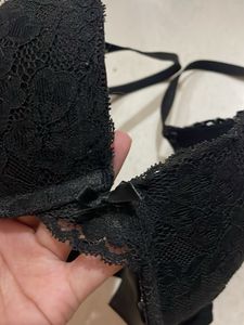 Black Lace Puch Up Bra
