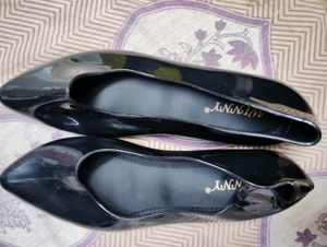 Black  Flat Bellie