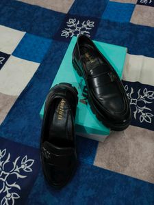 Classic Leather Shoes For Men!