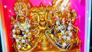 Lakshmi Ganesha Idol