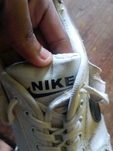 Nike Court Vision Low Sneakers