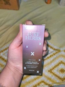 Just Herbs Lumi-Glow Strobe Cream✨