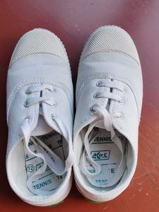 Mac Tennis Shoes - Classic Style