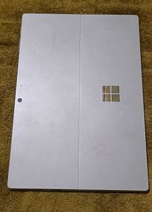 Microsoft Surface Pro 256-GB 1796 5th gen