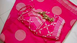 MAGENTA PINK GRAPHIC SAREE
