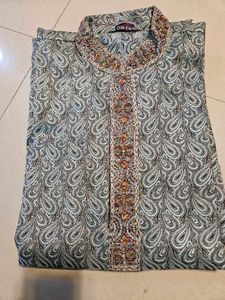 Embellished Patterned Kurta. Cc