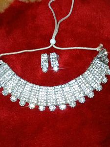 Sparkling Rhinestone Choker Necklace