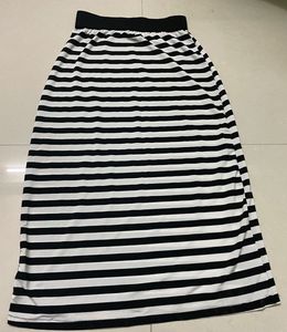 Pretty Black And White Skirt 🖤🤍