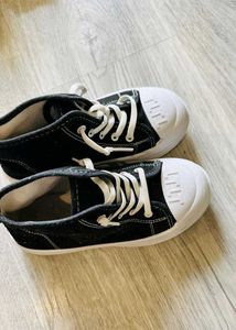 Kids Shoes [Hopscotch]