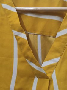 Yellow shirt grab it !