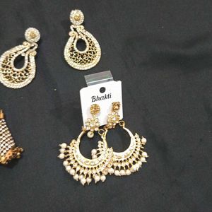 Elegant Gold Tone Earrings