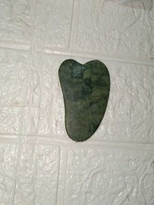 Jade roller and gua sha set💚