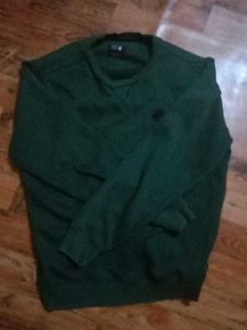 Sweatshirt