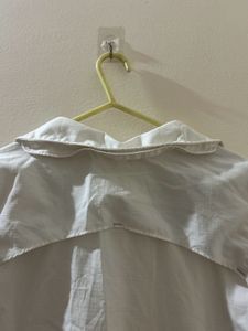 Women&#39;s white shirt top