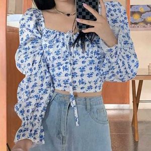 BEAUTIFUL FLORAL CROP TOP