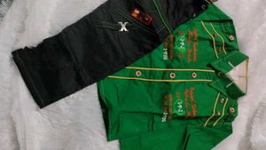 Boys&#39; Outfit: Green Shirt &amp; Black Jeans