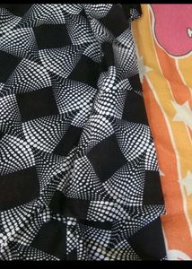 Patterned Black &amp; White Top