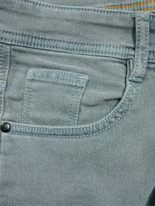 LIGHT BLUE JEANS FOR BOTH MEN AND WOMEN