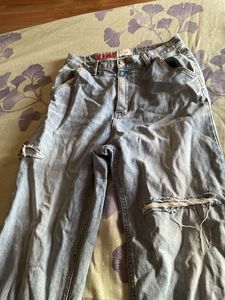 Distressed Wide Leg Jeans