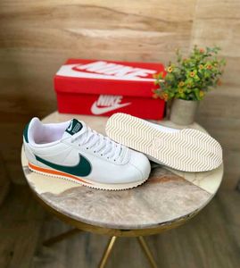 *NIKE CORTEZ FOR MAN*