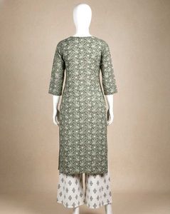 Elegant Floral Print Kurta Set