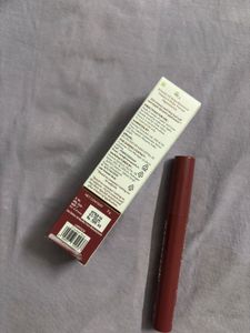 Mamaearth Moisture Matte Lipstick - Amber Rose