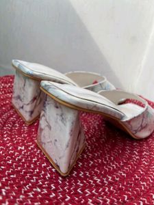 Beautiful Marble Print Triangle Heels 👠
