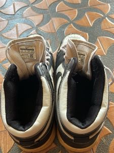 Jordan 1 Low Black/White