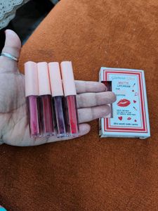 Glamour Gloss Matte Lipcream - Red Edition