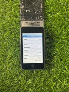 Apple iPod Touch (2nd Generation) Brand new