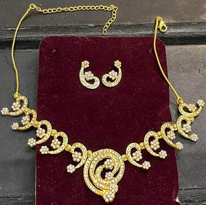 Elegant Gold-Tone Necklace Set