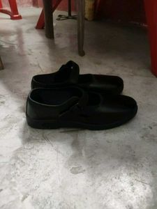 School Black Shoes