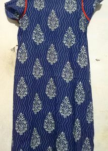 Women&#39;s Cotton Blend Straight Printed Kurta