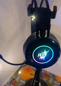 BRAND NEW READGEAR GAMING RGB HEADPHONE WITH BOX